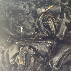 Material de chatarra negro hecho por el rendimiento, acero sin curar, fricción, cordón de goma reciclado, mezcla de acero engomado, origen de EE. UU., coche/camión - Product Image 4