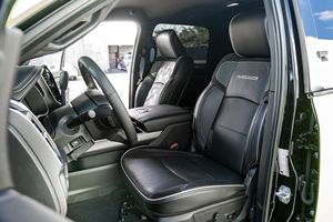 RAM 2500 Laramie Sport Mega Cab 4x4 2023 con Luces LED, Techo Solar y Cámara Trasera de 360° - Product Image 4