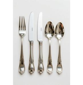 Couverts en acier inoxydable fini bleu conçu pour les tables à manger modernes avec une touche de charme classique - Product Image 2