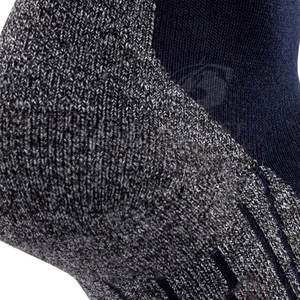 Calcetines deportivos transpirables diseñados para hombres y mujeres, cómodos para entrenamiento en el gimnasio, correr y uso diario activo. - Product Image 6