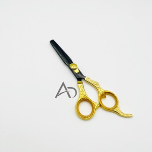 Ciseaux de barbier Adelmas International de qualité supérieure, personnalisés, à manche long, pour droitiers, en acier inoxydable, à bord arrondi, 7 pouces - Product Image 2