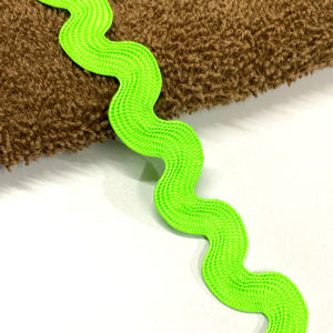 Garniture en dentelle Ric Rec vert clair en polyester Rik Rek Zig Zeg pour vêtements pour femmes africaines et Textiles de maison en gros Kushang Textile - Product Image 1