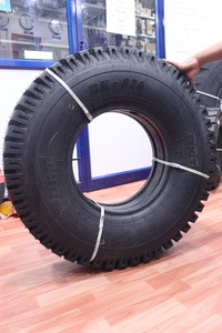 Neumáticos disponibles para la venta a un precio asequible, remolques de tractor y camiones ligeros de tamaño 9,00-16 de calidad genuina de fabricación india - Product Image 6