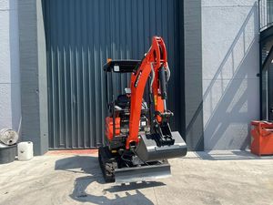 Envío Gratis: Mini Excavadora MCH U17 de 1.7 Toneladas, Excavadora Compacta Motorizada con Controles de Joystick y Tren de Rodaje Expandible - Product Image 2