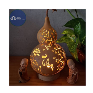 Gourde sculptée décorative de haute qualité – Artisanat durable en calebasse naturelle pour la maison et la présentation sur table - Product Image 4