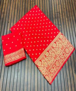 Saree élégant en coton imprimé floral avec bordure géométrique pour un style contemporain. - Product Image 4