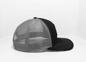 Gorra de camionero de malla blanca con parches de cuero con logotipo personalizable, sombreros jóvenes y de alta calidad para adultos, hechos a mano en la fábrica de Vietnam - Product Image 4