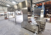 Edelstahl Automatischer Mehrfach-Auswurf Z-Typ Schaufeltransporter Antibakteriell Einstellbare Geschwindigkeit 2-8m/H Kapazität Lebensmittelverarbeitung