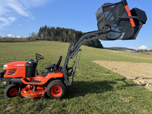 Tracteur de jardin diesel Kubota G26 26 CV avec bac de ramassage et transmission hydrostatique à vendre - Product Image 3