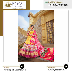 Vente chaude Premium Qualité Créateur De Mode Indien Vêtements Ethniques Vêtements De Mariage Soie Imprimé Lehenga Choli Collection - Product Image 2