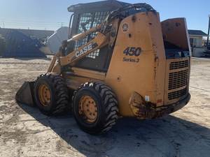 Minicargadora Case 450 de 2010: Potencia Compacta con Rendimiento Confiable - Product Image 6