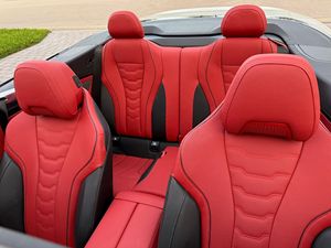 SUV de Lujo de Alto Rendimiento Usado 2024, Premium Grand Touring de 2 Puertas, Turbo Automático con Potente Capacidad AWD - Product Image 2