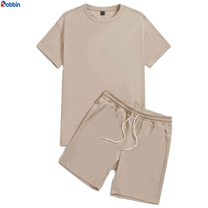 Nuevo Conjunto Deportivo Personalizado para Hombre, Talla Grande, Sudadera Corta y Pantalones Cortos de Algodón con Logotipo Personalizado, Conjunto Moderno Unisex - Product Image 3