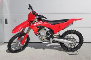 Moto de qualité Desmo450 M X 449cc - Product Image 4