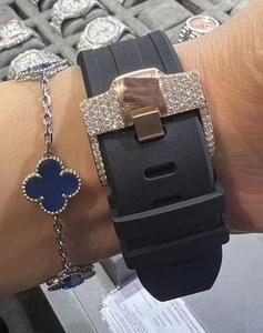 Montre-bracelet de fenêtre de cadran de diamant unisexe faite à la main mouvement entièrement automatique bande luxueuse d'acier inoxydable 30mm pour l'usage de partie des hommes - Product Image 5