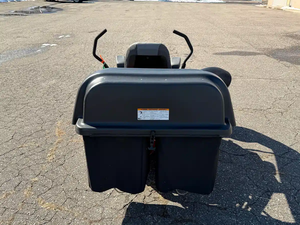 Tondeuse à gazon Gravely Industrial 660 d'occasion et neuve, économique, à 2 temps, avec technologie de coupe avancée pour des coupes nettes et précises - Product Image 6