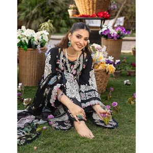 Ensemble 3 pièces ELAF : Chemise brodée lourde avec dupatta en mousseline imprimée et pantalon pour printemps/été - BIC-4723 - Product Image 4