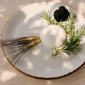 Burrata de truffe fraîche italienne de haute qualité 125g, Burratina sans tête 2 pièces 250g, plateau pour la vente au détail et la restauration - Product Image 4