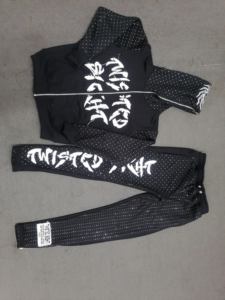 สเวตสูทผ้าฝ้ายฟอกสีกรดพลอยเทียมแนวสตรีทชุดวอร์มมีฮู้ดลายกราฟิกสีจางและมีซิปสำหรับผู้ชาย - Product Image 2