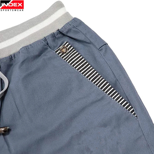 กางเกงขาสั้นผู้ชายสั่งทำพิเศษ ผ้าหนา ทรงหลวม สไตล์สตรีทแวร์ ลายเรียบ สไตล์ลำลอง สไตล์ฮิปฮอป กางเกงขาสั้นตาข่าย - Product Image 4