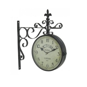 Reloj de pared de estación de ferrocarril de hierro, reloj colgante de pared de estación de forma y tamaño personalizados a precio asequible - Product Image 1