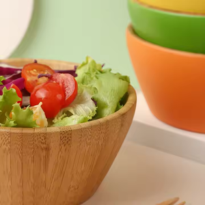 Cuenco de madera hecho a mano para decoración de cocina y uso diario práctico por Crescent Crafts - Product Image 3