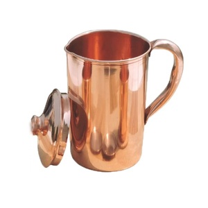 Jarra de cobre con acabado brillante martillado con 2 vidrios de cobre para servir agua uso doméstico en la cocina - Product Image 2