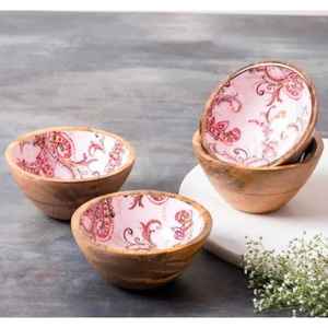 Cautivadora Tazón de Madera Natural Hecha a Mano con Interior Esmaltado con Patrón Floral Paisley Rojo para Servir Comida, Obra Maestra - Product Image 3