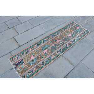 Alfombra Turca de 1.7x5.5 pies, Alfombra Vintage, Alfombra Marroquí de Lana Azul y Rosa - Product Image 3