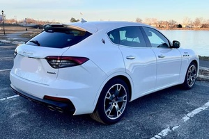 พร้อมจัดส่ง RHD/LHD 2022 มาเซราติ เลวานเต้ โมเดน่า เครื่องยนต์ V6 ทวินเทอร์โบ 424 แรงม้า - Product Image 5