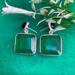 Boucles d'oreilles goutte émeraude verte de luxe 925 fabricant de bijoux en argent boucles d'oreilles émeraude fabriquées à la main - Product Image 4