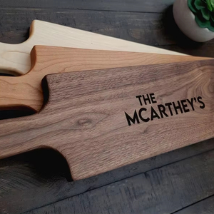 Elegante tabla de cortar de madera con acabado natural, perfecta para verduras, carne y tabla de quesos con cuchillo de acero inoxidable - Product Image 1