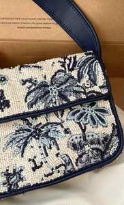 Sac à main de luxe fait main avec perles et une bandoulière solide - Product Image 2