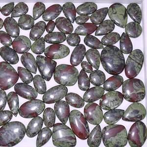 AAA + cabujón de jaspe de sangre de dragón Natural de alta calidad, piedra preciosa de cuarzo suelta de tamaño de forma mixta para la fabricación de joyas - Product Image 4