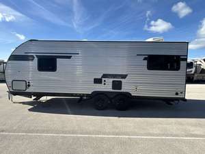 Autocaravana de aluminio personalizada Silver Lake 2300RD 2025 usada, de Este a Oeste, para viajes al aire libre y uso doméstico - Product Image 5