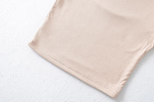 Camiseta de Moda para Mujer de Manga Corta, Nueva, con Hombro Asimétrico, Decoración sin Tirantes, Diseño Plisado, Estilo Dulce y Liso - Product Image 5