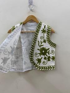 Chaleco sin mangas floral bohemio Suzani Chaleco corto floral de algodón Chaleco bordado Chaleco elegante Chaleco de verano - Product Image 4