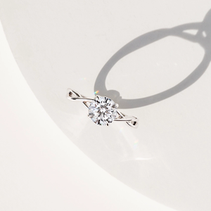 Bague de fiançailles solitaire torsadée en or massif 14 carats Simple de haute qualité bague de mariage en diamant cultivé en laboratoire pour ses bijoux en or personnalisés - Product Image 2