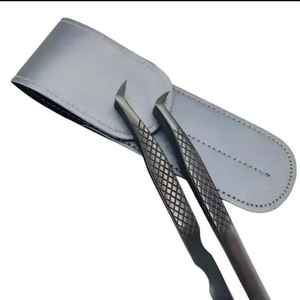 แหนบต่อขนตาแบบมืออาชีพ ปลายไฟเบอร์ทนทาน ความแม่นยำสูง ความยาว 10 มม. ด้ามจับรูปหัวใจ สีดำสนิท สแตนเลสแบบกำหนดเอง - Product Image 2