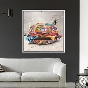 Impresionante obra de arte en lienzo con estampado de grafiti - Decoración urbana moderna, con marco blanco - Product Image 1