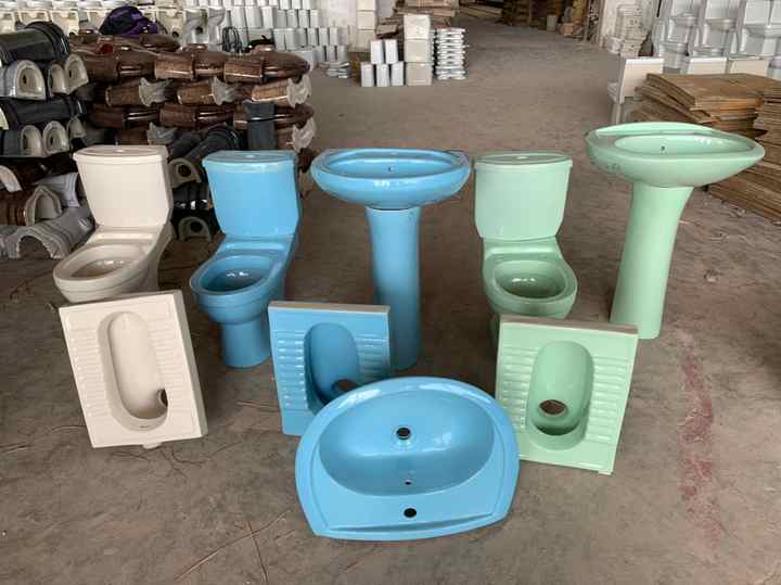 S-trap and P-trap Floor Mounted Cyclone Flushing Method Ceramic Two Piece Water Closet Toilet