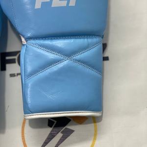 Guantes de Boxeo Profesionales Fly Super Lace Pro X, Color Azul Cielo, para Entrenamiento y Combate, Diseño Personalizado, Guantes de Boxeo para Competencia Fly - Product Image 5