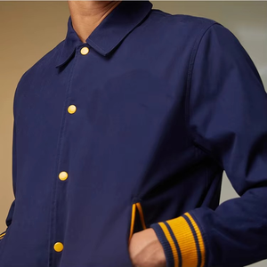 Chaqueta Varsity de Lona Casual de Invierno para Hombre OEM con Capucha, Bordado de Logotipo Personalizado, Cuello Alto, Ajuste Holgado, Calidad Superior, Estilo Béisbol - Product Image 5