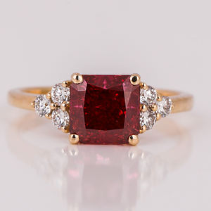 Anillo de compromiso de diamante cultivado en laboratorio de corte radiante Rosa chapado en oro de 10KT de moda diseño personalizado lujoso clásico con certificado IGI - Product Image 1