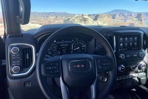 EXTREMADAMENTE LIMPIO, CON VOLANTE A LA DERECHA/IZQUIERDA, GM-C CANYON AT4 TURBO 2024, 4 CILINDROS, 4X4, LISTO PARA ENTREGAR - Product Image 3