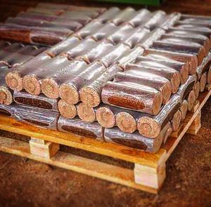 Briquettes de bois, combustible biomasse, diamètre 100 mm, pour chauffage industriel. - Product Image 3