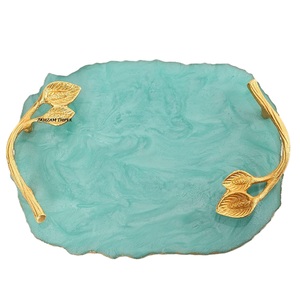 Nueva bandeja/plato multiusos de resina Aqua con mango dorado para el hogar y la mesa de comedor que sirve en forma Rectangular - Product Image 5