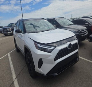 Autos usados más vendidos 2024 RAV.4 XLE 4 puertas SUV - Product Image 1
