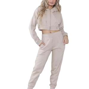 Vente en gros Haut court en coton avec fermeture éclair pour femmes, sweats à capuche, pantalons de survêtement, ensembles de salon 3 pièces, survêtement pour femmes - Product Image 5