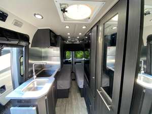 R-o-a-d-t-r-e-k Play 2024 d'occasion prêt à la vente - Product Image 3